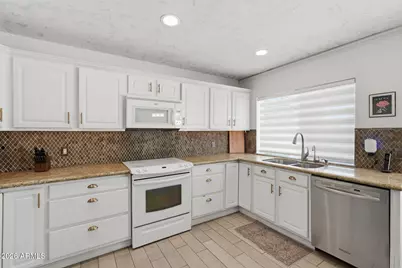 18402 N 46th Drive, Glendale, AZ 85308 - Photo 10