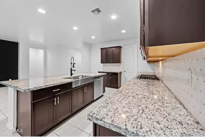 4624 S 111th Avenue, Tolleson, AZ 85353 - Photo 12