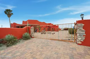 318 S Goldfield Rd, Apache Junction, AZ 85119 - Photo 4