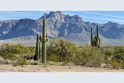 318 S Goldfield Road, Apache Junction, AZ 85119 - Photo 2