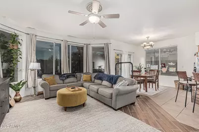 3206 E Kristal Way, Phoenix, AZ 85050 - Photo 8