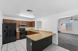 7238 W Canterbury Dr, Peoria, AZ 85345 - Photo 12