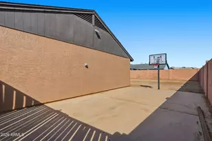 7238 W Canterbury Dr, Peoria, AZ 85345 - Photo 36