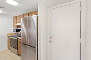 3033 E Devonshire Ave, Phoenix, AZ 85016 - Photo 16