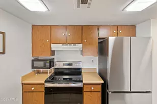 3033 E Devonshire Ave, Phoenix, AZ 85016 - Photo 24