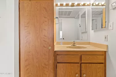 3033 E Devonshire Avenue #3008, Phoenix, AZ 85016 - Photo 12