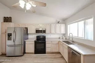 7421 W Eva St, Peoria, AZ 85345 - Photo 16