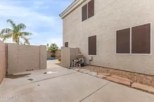 748 N Swan Dr, Gilbert, AZ 85234 - Photo 44