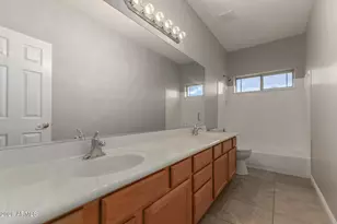 748 N Swan Dr, Gilbert, AZ 85234 - Photo 36