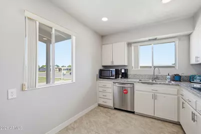 10224 N 105th Avenue, Sun City, AZ 85351 - Photo 10