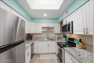 4175 E Pecan Rd, Phoenix, AZ 85040 - Photo 4