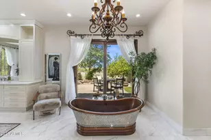 8449 E Dixileta Dr, Scottsdale, AZ 85266 - Photo 32