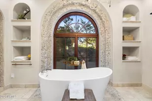 8449 E Dixileta Dr, Scottsdale, AZ 85266 - Photo 30