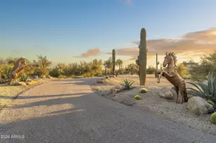 8449 E Dixileta Dr, Scottsdale, AZ 85266 - Photo 4