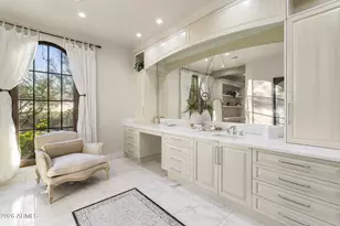 8449 E Dixileta Dr, Scottsdale, AZ 85266 - Photo 22