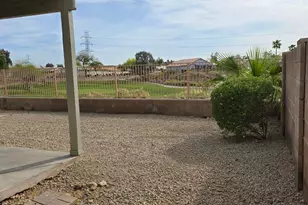 11606 W Grapefruit Ct W, Surprise, AZ 85378 - Photo 28