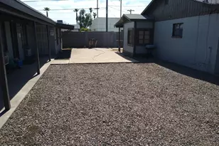 1627 E Pinchot Ave, Phoenix, AZ 85016 - Photo 8
