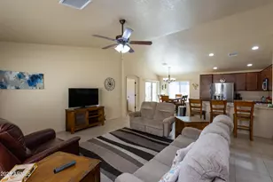 1573 Braddock Dr, Sierra Vista, AZ 85635 - Photo 2