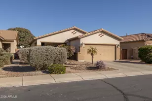 724 W Trellis Rd, Queen Creek, AZ 85140 - Photo 2