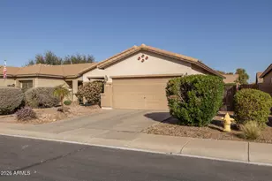 724 W Trellis Rd, Queen Creek, AZ 85140 - Photo 4