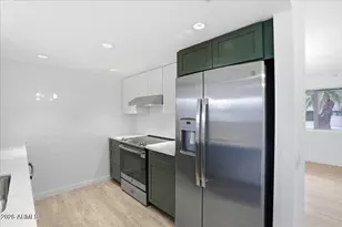 12432 W Fieldstone Dr, Sun City West, AZ 85375 - Photo 2