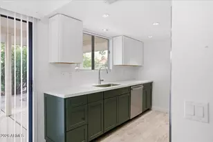 12432 W Fieldstone Dr, Sun City West, AZ 85375 - Photo 10