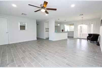 14616 N Ensenada Court, Phoenix, AZ 85053 - Photo 2