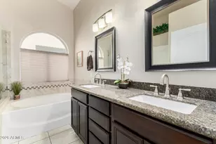 17315 N Coyote Lakes Pkwy, Surprise, AZ 85378 - Photo 20