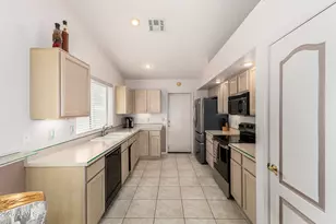 17315 N Coyote Lakes Pkwy, Surprise, AZ 85378 - Photo 14