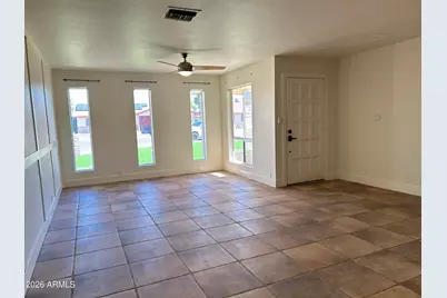 10410 N 37th Drive, Phoenix, AZ 85051 - Photo 2