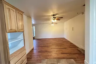 10410 N 37th Dr, Phoenix, AZ 85051 - Photo 8