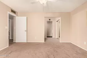 1302 E Rowlands Ln, Phoenix, AZ 85022 - Photo 30