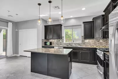 21121 N 37th Run, Phoenix, AZ 85050 - Photo 10