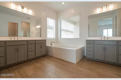 17635 W Highland Avenue, Goodyear, AZ 85395 - Photo 8