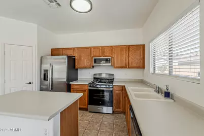 2286 E Peach Tree Drive, Chandler, AZ 85249 - Photo 10