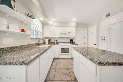 4143 E Beryl Lane, Phoenix, AZ 85028 - Photo 12