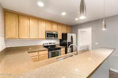 4704 E Paradise Village Parkway N #211, Phoenix, AZ 85032 - Photo 8