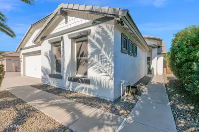 2004 W Half Moon Circle, San Tan Valley, AZ 85144 - Photo 4