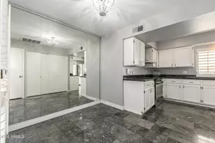 1930 E Linger Ln, Phoenix, AZ 85020 - Photo 12