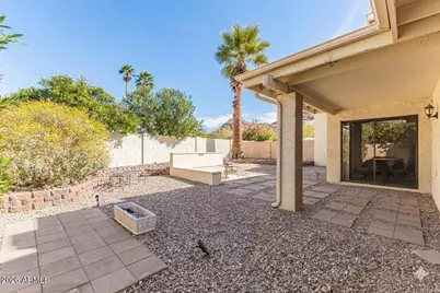 1930 E Linger Lane, Phoenix, AZ 85020 - Photo 32