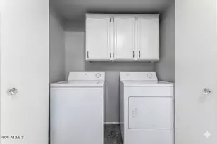 1930 E Linger Ln, Phoenix, AZ 85020 - Photo 14