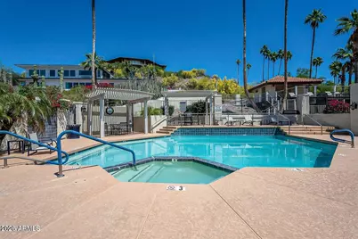 1930 E Linger Lane, Phoenix, AZ 85020 - Photo 4