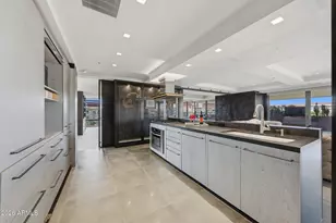 7137 E Rancho Vista Dr, Scottsdale, AZ 85251 - Photo 10