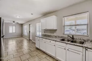 6132 N 35th Dr, Phoenix, AZ 85019 - Photo 14