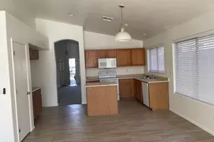 5827 E Hopi Cir, Mesa, AZ 85206 - Photo 2