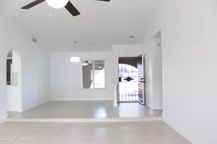 7301 W Canterbury Dr, Peoria, AZ 85345 - Photo 2