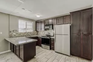 2952 N 53rd Dr, Phoenix, AZ 85031 - Photo 10