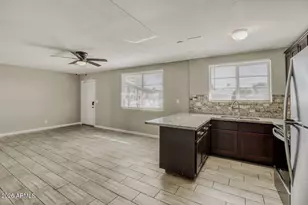 2952 N 53rd Dr, Phoenix, AZ 85031 - Photo 12