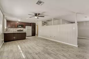 2952 N 53rd Dr, Phoenix, AZ 85031 - Photo 6