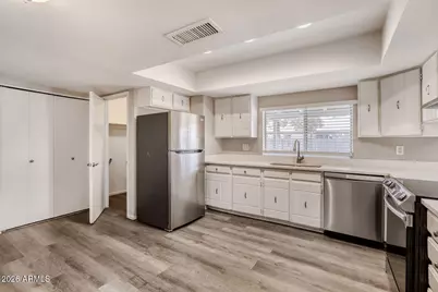 4107 W Poinsettia Drive, Phoenix, AZ 85029 - Photo 10